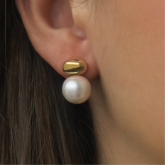 18k Petite Pearl Studs Earrings