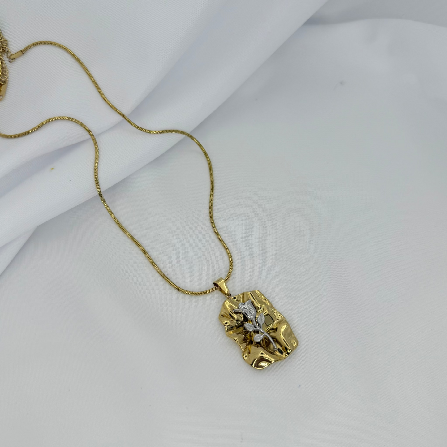 18k Golden Rose Medallion Necklace