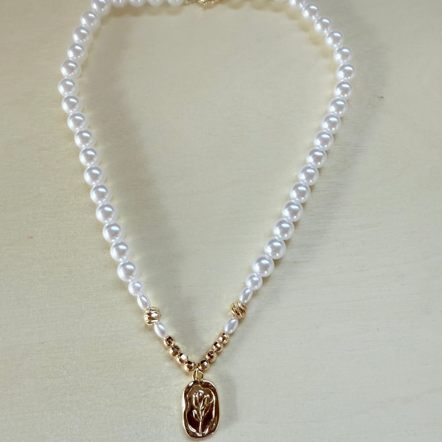 18k Embrace White Pearls Necklace