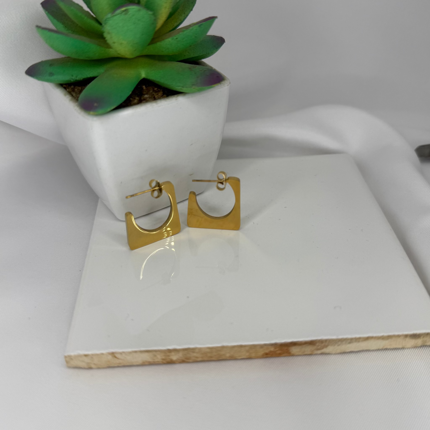 18k Geometric Square Earrings