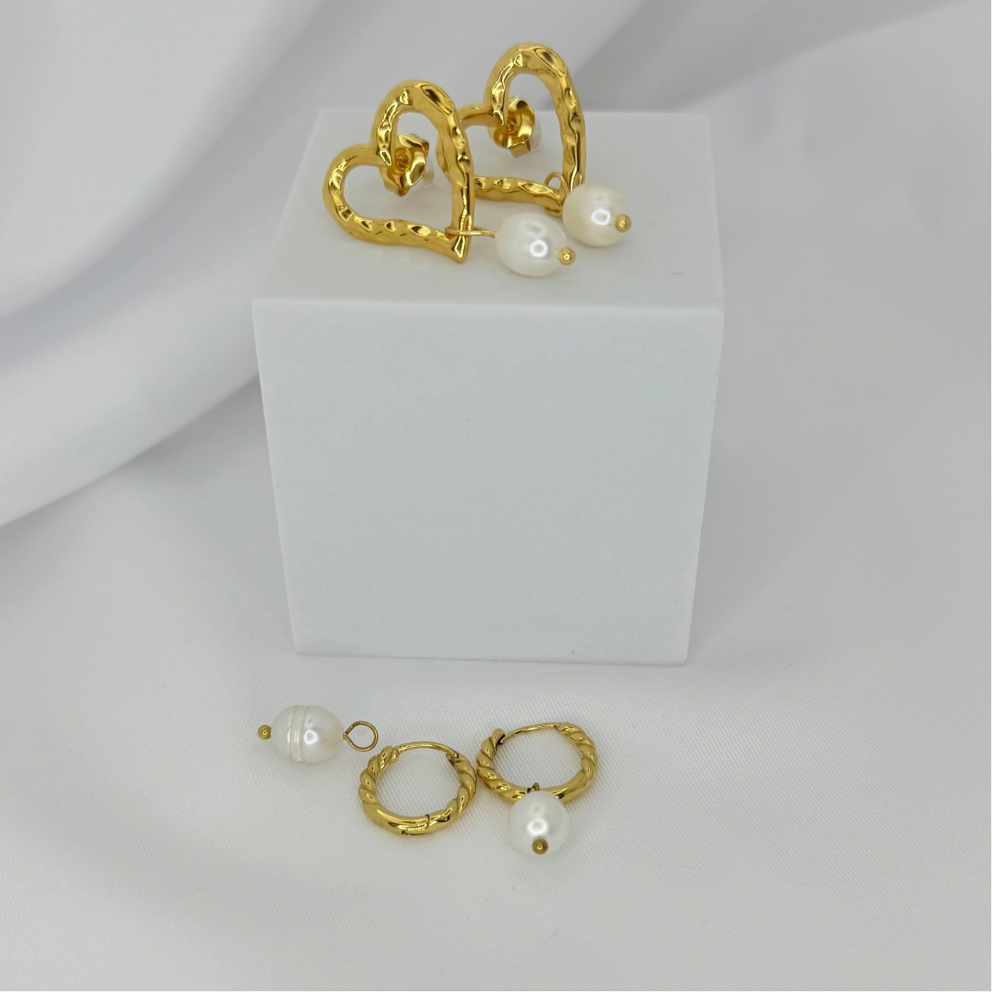 18kGolden Heart & Pearl Set Earrings