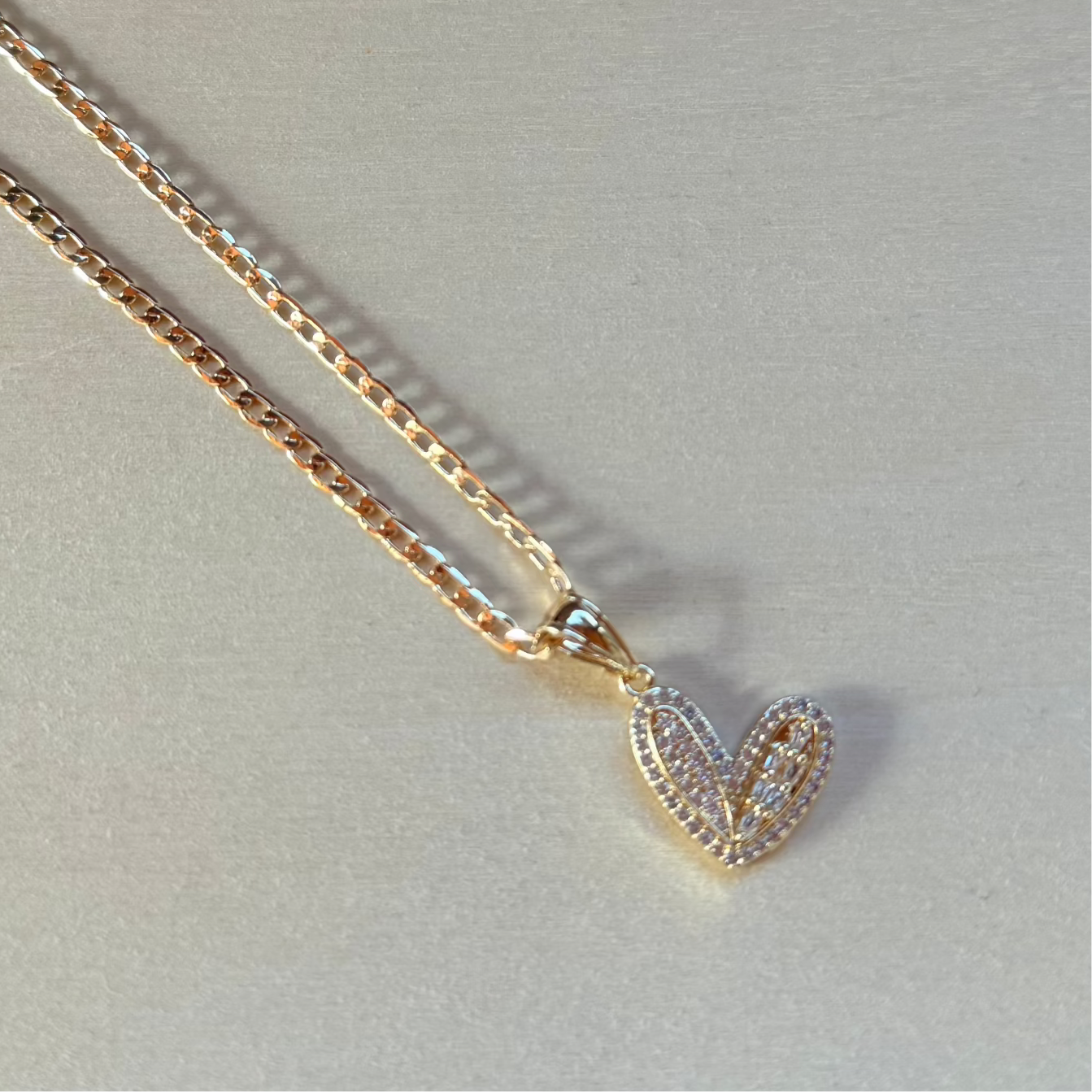 18k Soft Echo Heart Pendant Necklace