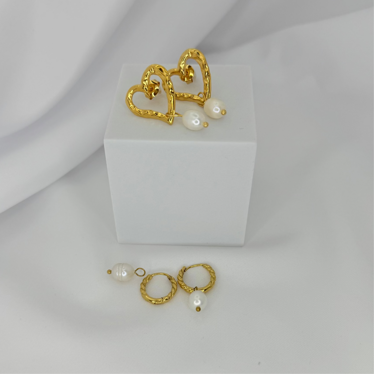 18kGolden Heart & Pearl Set Earrings
