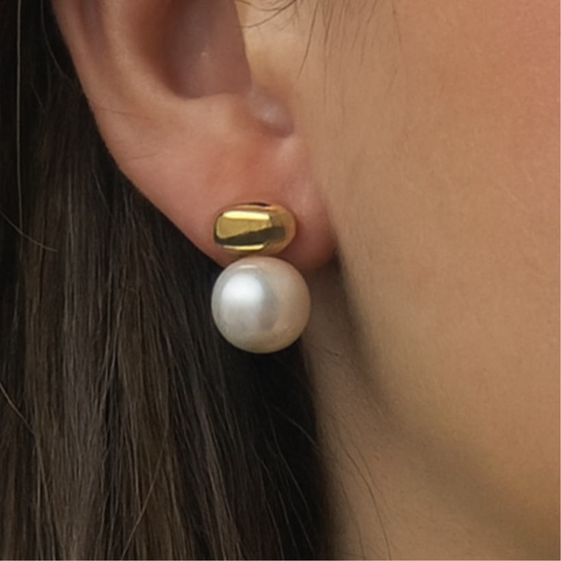 Petite Pearls Earrings