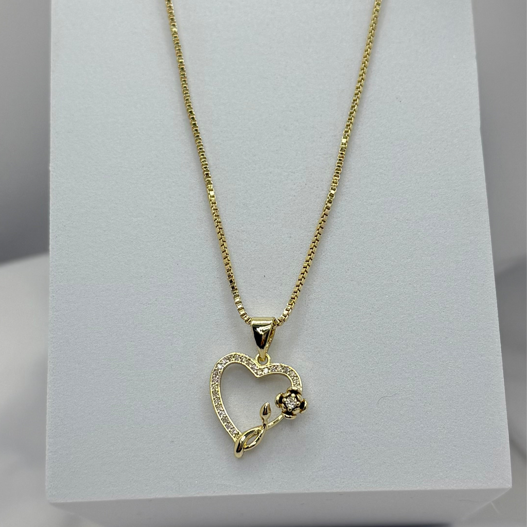 Delicate Bloom Heart Necklace 18k Gold Plated