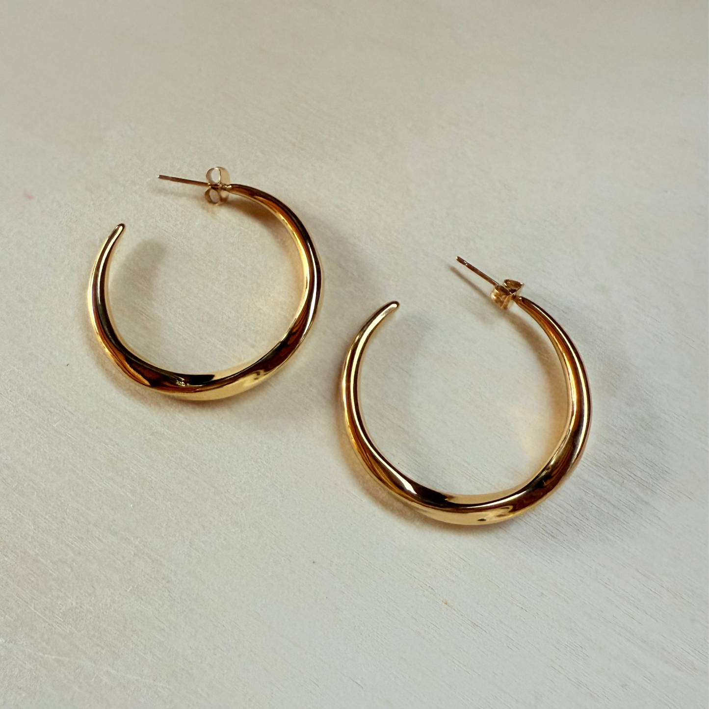 18k Twist Hoop Crescent Earrings