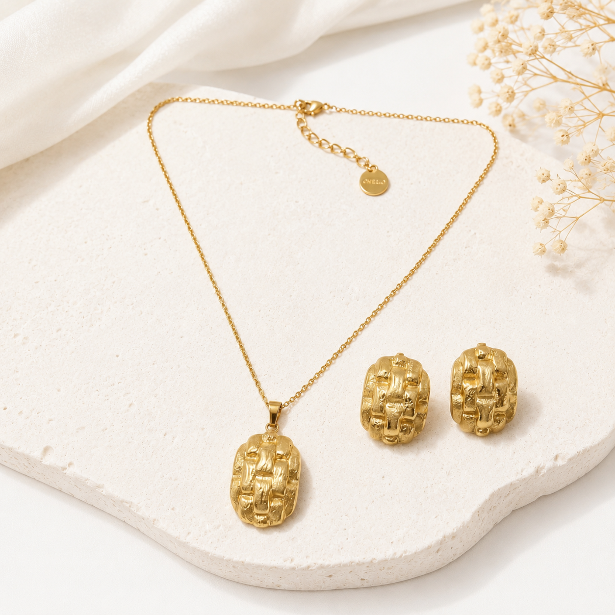 18K Gold Plated Pendant Necklace & Earrings Set