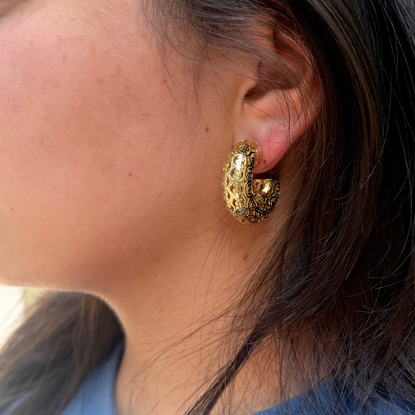 Money Maker C Shaped Earrings 18k Gold Plated