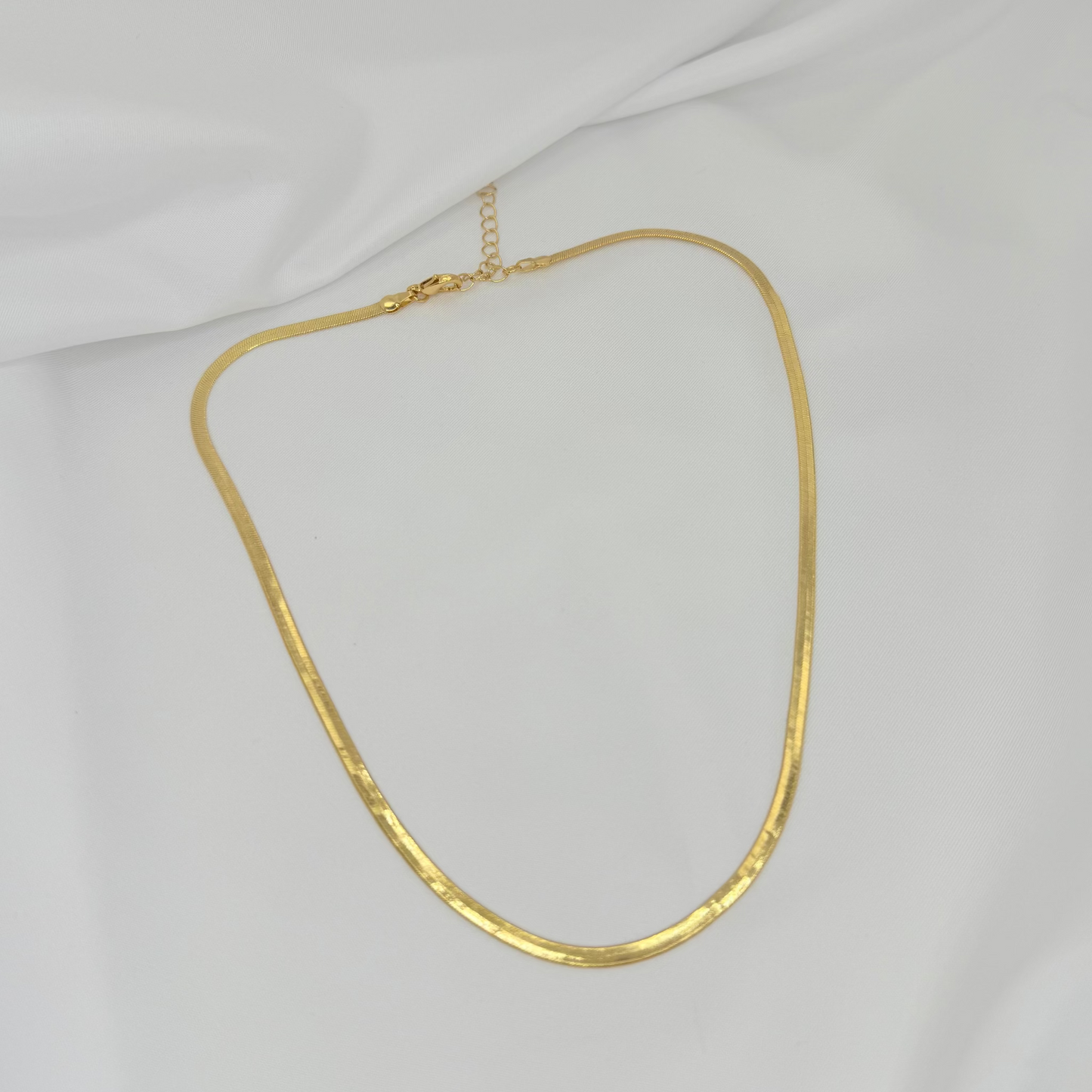 18k Sleek Gold Herringbone Chain