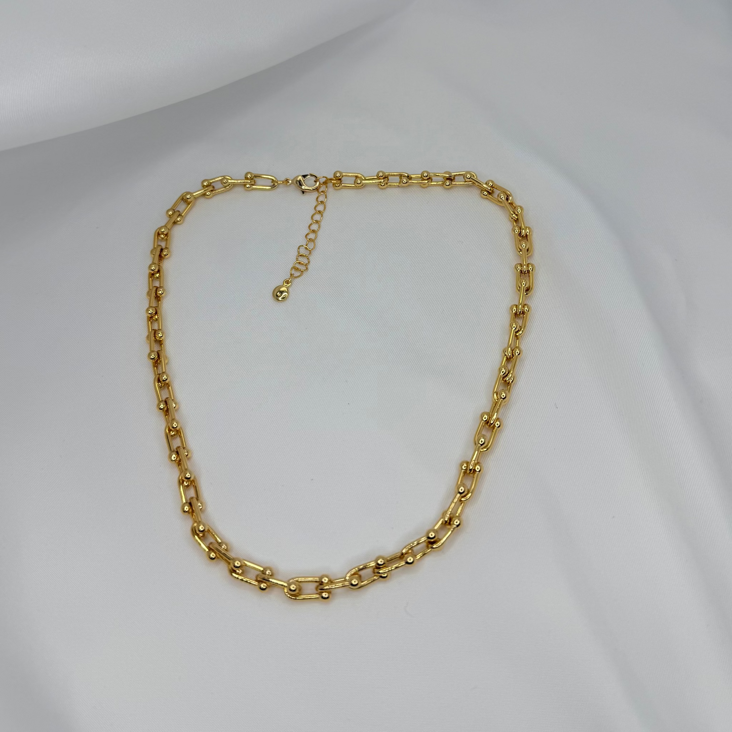 18K U Shaped Links Necklace
