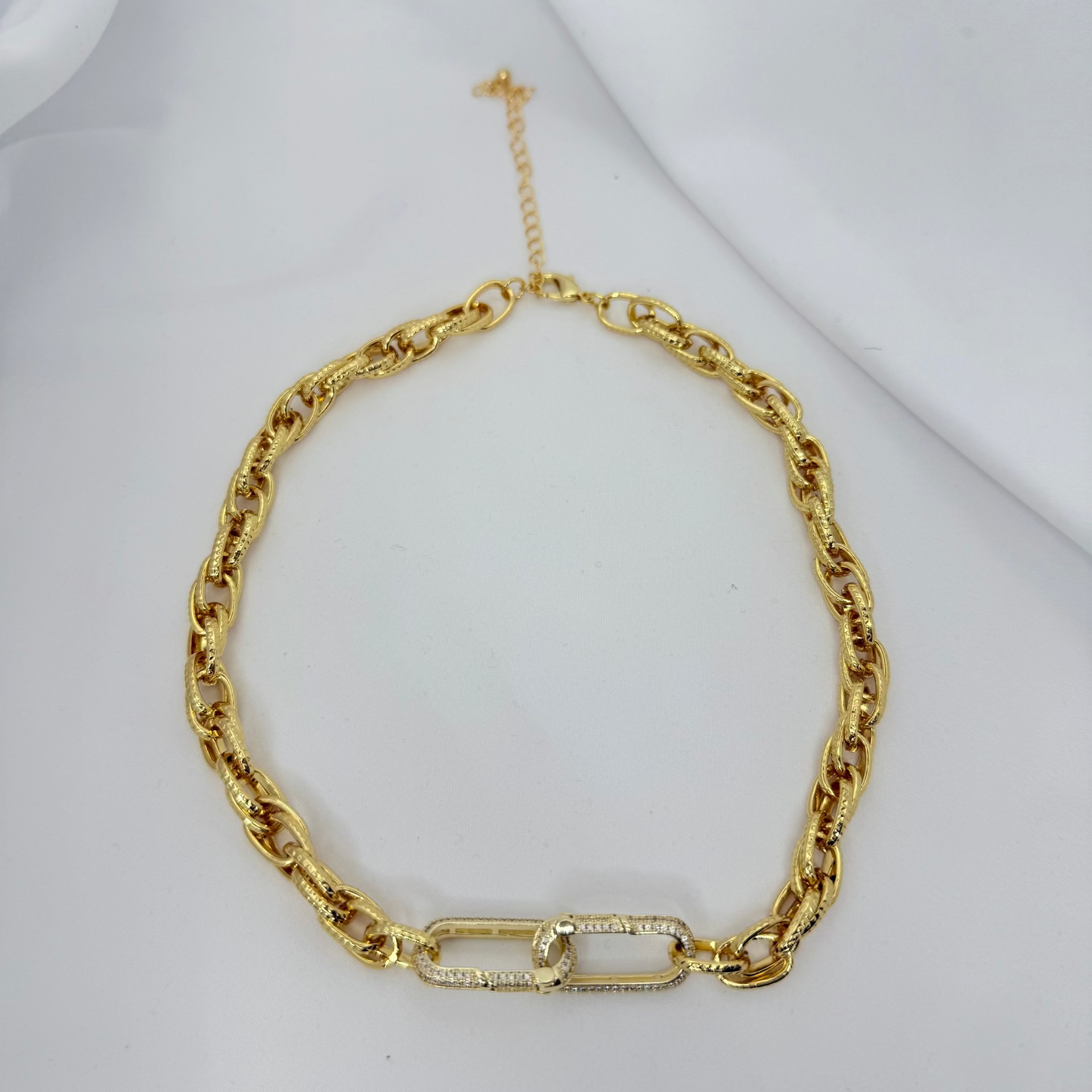 18 Vintage Linked Elegance Necklace