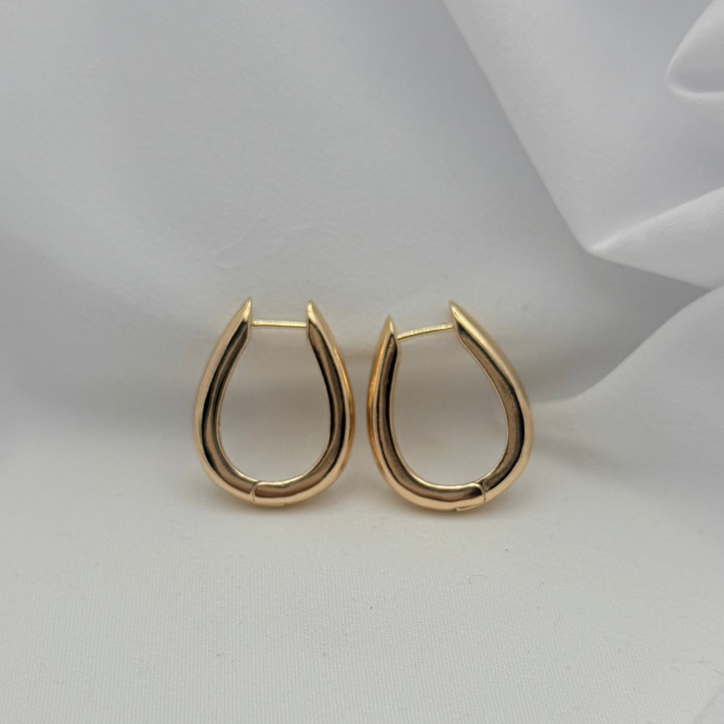 Glam Oval Hoop Earrings 18k Gold Plated