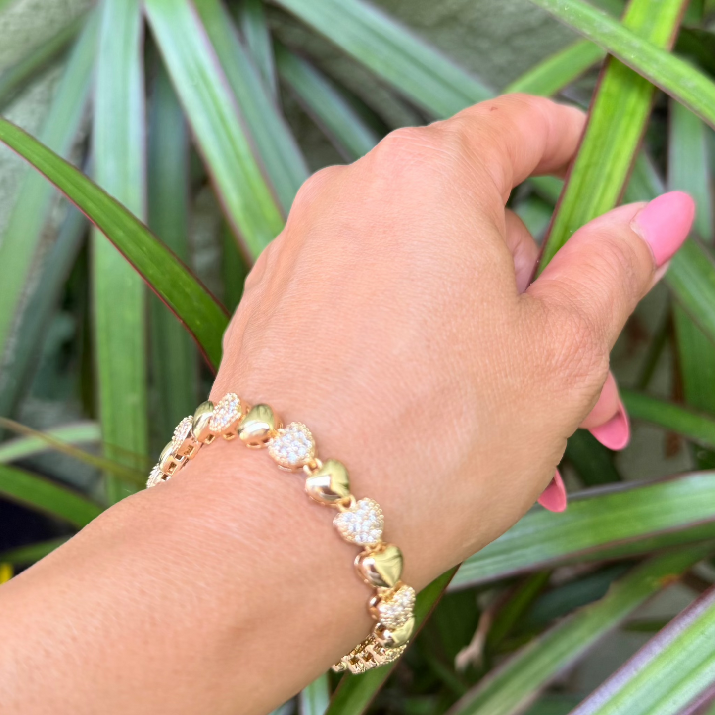 Heart Glow Bracelet 18k Gold Plated