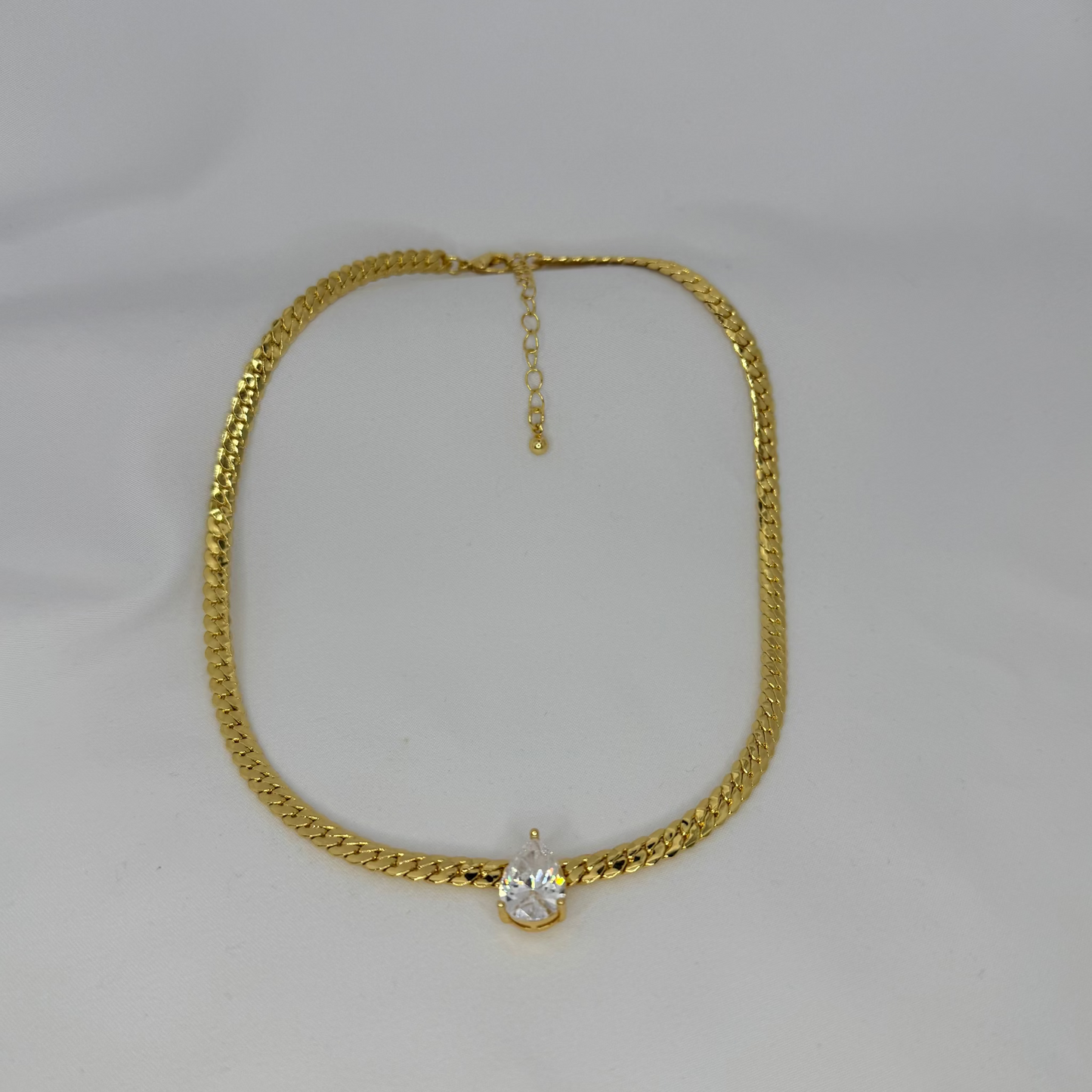 18k Golden Teardrop Necklace