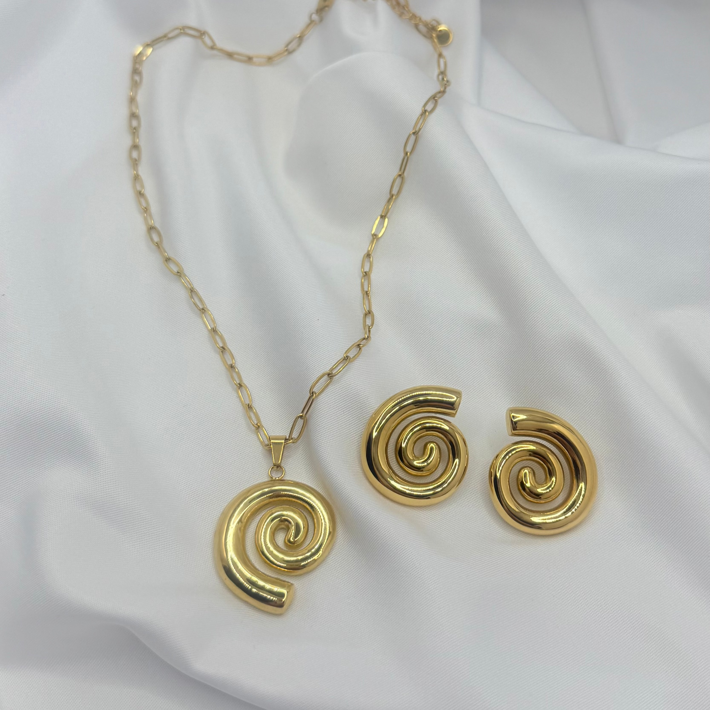 Golden Wave Set – 18K Gold Plated Stainless Steel