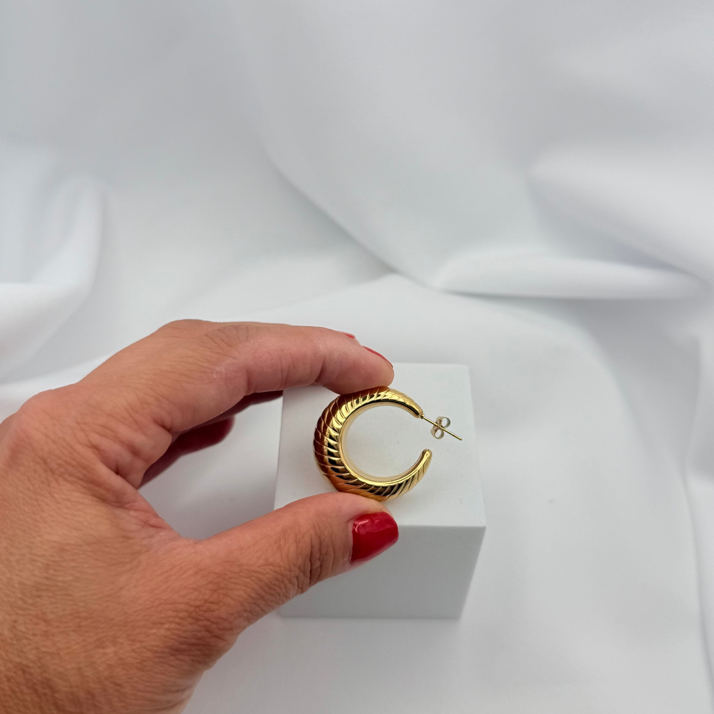 18k Crescent Moon Hoop Earrings