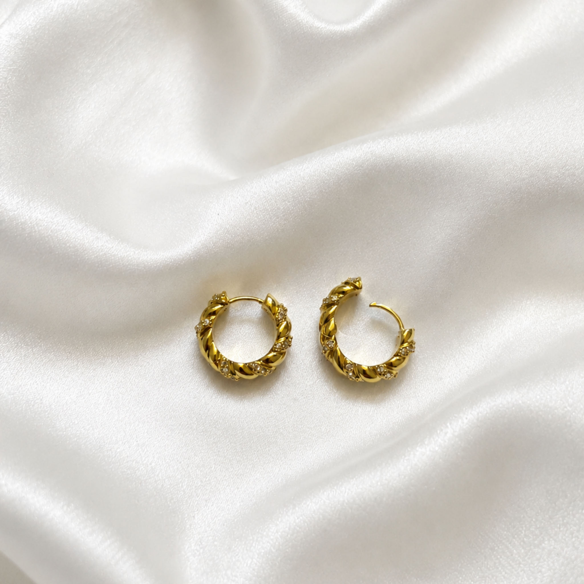 Rope texture mini hoop earrings plating with 18K gold