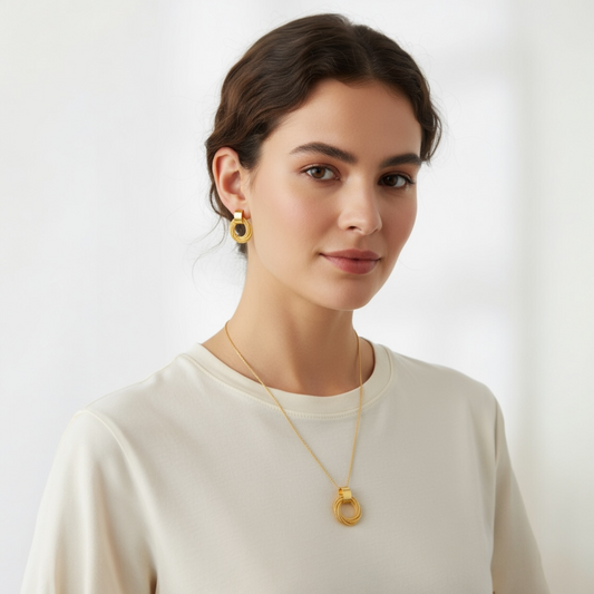 18k Diva Glow Necklace & Earrings Set