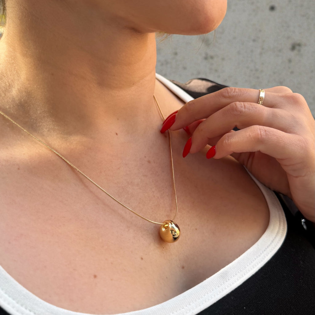 Pebble Snake Chain Necklace