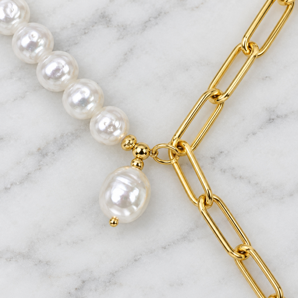 Pearl to chain transition close-up